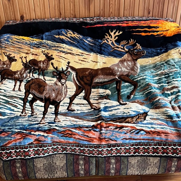 Caribou Cabin Wall Hanging Tapestry 72x48 - Picture 1 of 3